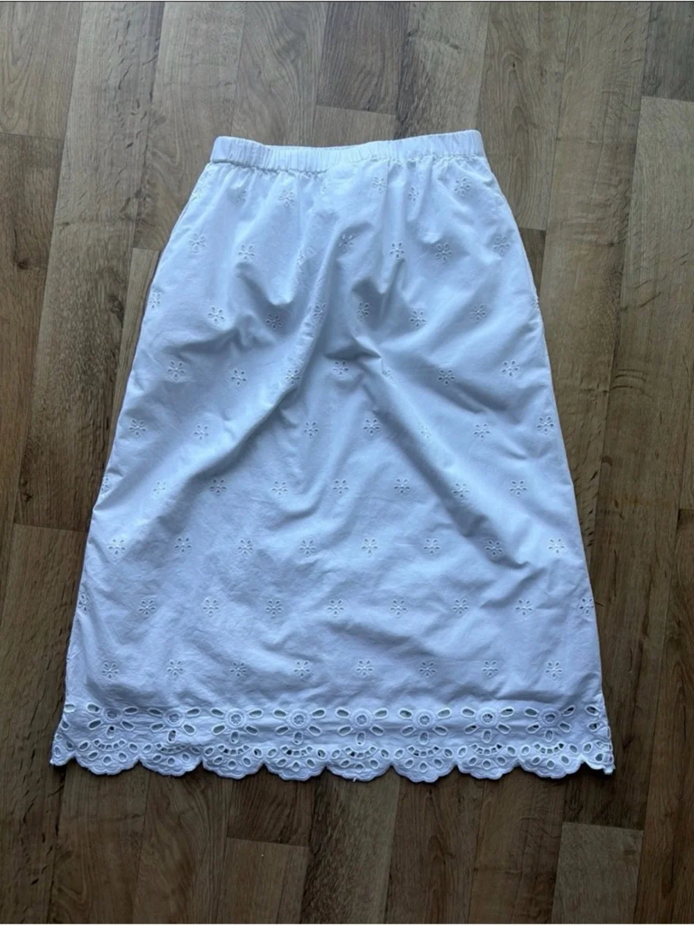 Old Navy White Eyelet Midi Skirt - Picture 9 of 9